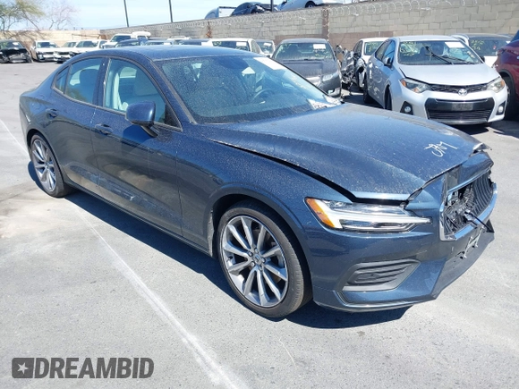 2019 Volvo S60 Momentum with VIN 7JR102FK6KG011458, listed as a IAAI auction lot 41515206 with 42,848 mi miles. Bid and sale history available at carsss.com. Image 1.