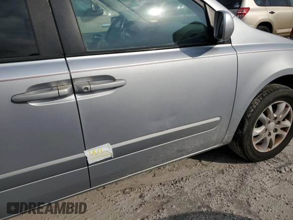 2007 Kia Sedona EX with VIN KNDMB233576179964, listed as a Copart auction lot 76402924 with 0 mi miles and Non Repairable. Bid and sale history available at carsss.com. Image 13.