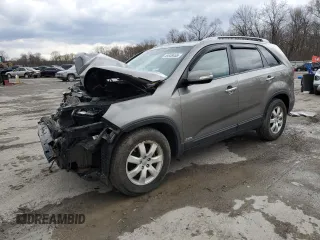 2013 Kia Sorento LX with VIN 5XYKTDA20DG310995, listed as a Copart auction lot 49538455 with 130,896 mi miles and Salvage Title. Bid and sale history available at carsss.com. Image 1.