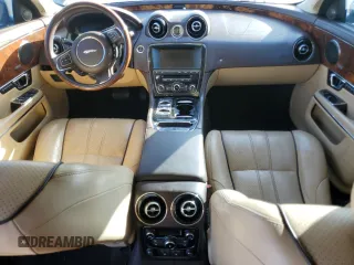 2015 Jaguar XJ with VIN SAJWA2GZ0F8V86007, listed as a Copart auction lot 54929105 with 0 mi miles and Clean Title. Bid and sale history available at carsss.com. Image 8.