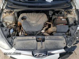 2013 Hyundai Veloster w/Black Int z VIN KMHTC6AD3DU085015, wystawiony jako Copart lot #54473595 z przebiegiem 158 966 mil mil oraz Szkoda całkowita • Salvage title. Historia ofert i sprzedaży dostępna na DreamBid. Obrazek 11.
