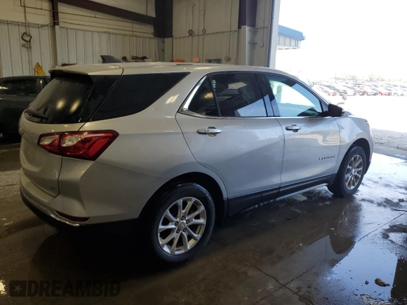 2018 Chevrolet Equinox LT z VIN 3GNAXJEV3JL104472, wystawiony jako Copart lot #55535805 z przebiegiem 119 748 mil mil oraz Czysty tytuł • Clean title. Historia ofert i sprzedaży dostępna na DreamBid. Obrazek 3.