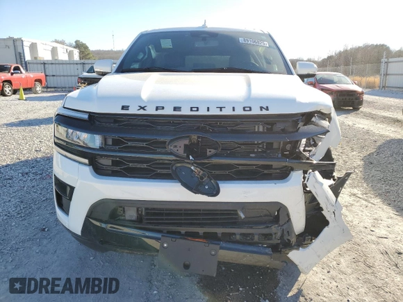 2024 Ford Expedition Max Limited with VIN 1FMJK2A84REA70689, listed as a Copart auction lot 89106825 with 9,232 mi miles and Salvage title. Bid and sale history available at DreamBid. Image 5.
