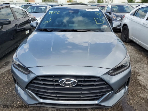 2020 Hyundai Veloster 2.0 with VIN KMHTG6AF7LU030068, listed as a Copart auction lot 49342693 with 15,584 mi miles. Bid and sale history available at carsss.com. Image 5.