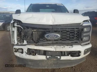 2023 Ford F-250 XL with VIN 1FT8W2BNXPED38850, listed as a Copart auction lot 46600915 with 46,278 mi miles and Salvage title. Bid and sale history available at DreamBid. Image 5.