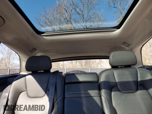 2020 Volvo XC60 Inscription с VIN YV4A22RL2L1418546, выставлен на аукционе Copart как лот 45486035 с пробегом 32 619 миль миль и Списание • Salvage title. История ставок и продаж доступна на DreamBid. Изображение 10.