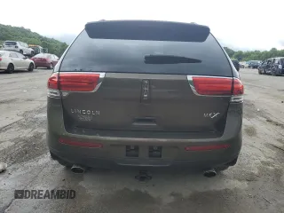 2011 Lincoln MKX z VIN 2LMDJ6JK5BBJ06463, wystawiony jako Copart lot #60041285 z przebiegiem 195 915 mil mil oraz Szkoda całkowita • Salvage title. Historia ofert i sprzedaży dostępna na DreamBid. Obrazek 6.