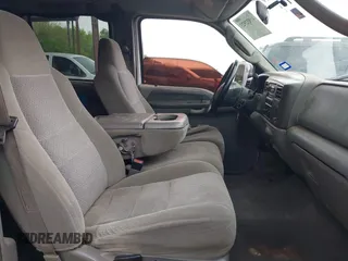2004 Ford Super Duty F-250 XL with VIN 1FTNW20P84EB09666, listed as a IAAI auction lot 41932923 with 1 mi miles. Bid and sale history available at carsss.com. Image 5.