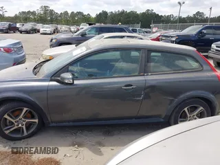 2013 Volvo C30 T5 with VIN YV1672MK1D2309946, listed as a IAAI auction lot 42059297 with 96,085 mi miles and . Bid and sale history available at DreamBid. Image 14.