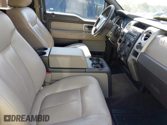 2010 Ford F-150 XL with VIN 1FTEX1E84AKA19386, listed as a IAAI auction lot 41990825 with 82,177 mi miles. Bid and sale history available at carsss.com. Image 5.