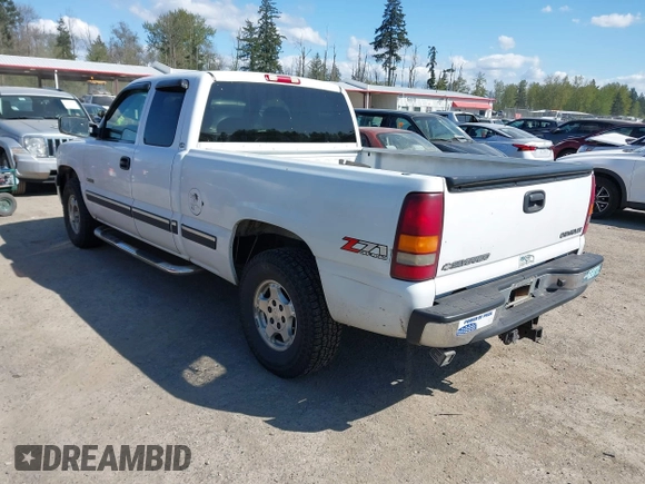 2002 Chevrolet Silverado 1500 LS with VIN 1GCEK19T92E245890, listed as a IAAI auction lot 42097307 with 221,442 mi miles. Bid and sale history available at carsss.com. Image 3.
