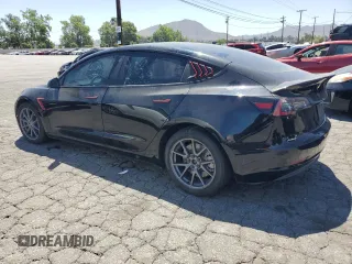 2021 Tesla Model 3 Long Range z VIN 5YJ3E1EB3MF096504, wystawiony jako Copart lot #57919615 z przebiegiem 142 854 mil mil oraz Czysty tytuł • Clean title. Historia ofert i sprzedaży dostępna na DreamBid. Obrazek 2.