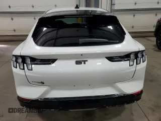 2024 Ford Mustang Mach-E GT z VIN 3FMTK4SX4RMA40242, wystawiony jako Copart lot #52201245 z przebiegiem 1 624 mil mil oraz Szkoda całkowita • Salvage title. Historia ofert i sprzedaży dostępna na DreamBid. Obrazek 6.