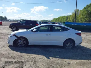 2019 Hyundai Elantra SEL с VIN 5NPD84LF8KH431189, выставлен на аукционе IAAI как лот 42014092 с пробегом 93 138 миль миль и . История ставок и продаж доступна на DreamBid. Изображение 14.