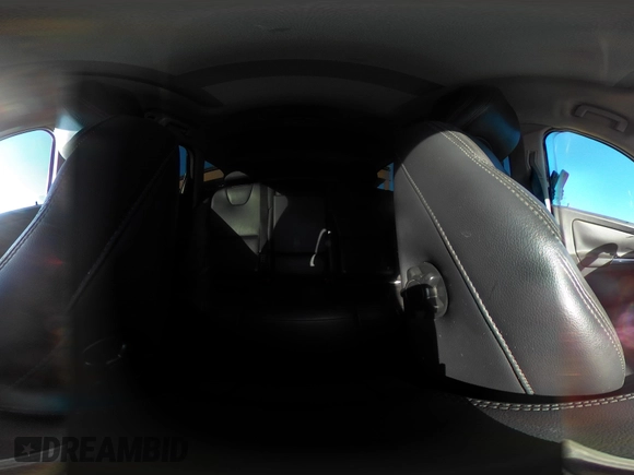 2015 Volvo XC60 T5 Drive-E Platinum с VIN YV440MDD3F2616436, выставлен на аукционе IAAI как лот 40616813 с пробегом 131 847 миль миль и . История ставок и продаж доступна на DreamBid. Изображение 18.