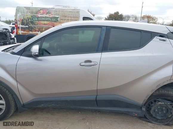 2019 Toyota C-HR XLE with VIN JTNKHMBX8K1054352, listed as a IAAI auction lot 41478296 with 67,658 mi miles. Bid and sale history available at carsss.com. Image 15.