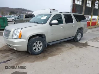 2014 GMC Yukon XL SLT with VIN 1GKS2KE71ER223496, listed as a IAAI auction lot 41419800 with 146,686 mi miles. Bid and sale history available at carsss.com. Image 17.