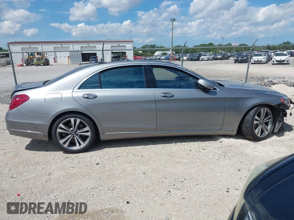 2015 Mercedes-Benz S 550 z VIN WDDUG8FB3FA142954, wystawiony jako IAAI lot #39795621 z przebiegiem 111 415 mil mil oraz . Historia ofert i sprzedaży dostępna na DreamBid. Obrazek 12.