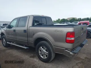 2004 Ford F-150 XLT z VIN 1FTPW14554KB11422, wystawiony jako IAAI lot #42651609 z przebiegiem 238 157 mil mil oraz . Historia ofert i sprzedaży dostępna na DreamBid. Obrazek 14.