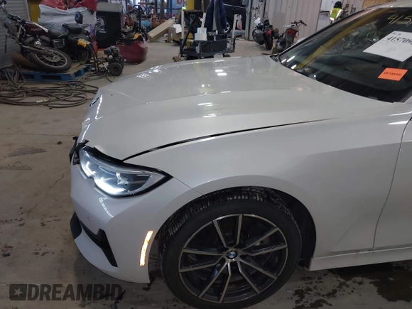 2021 BMW 3 Series 330i xDrive with VIN 3MW5R7J01M8C07735, listed as a IAAI auction lot 41570956 with 70,915 mi miles and . Bid and sale history available at carsss.com. Image 21.