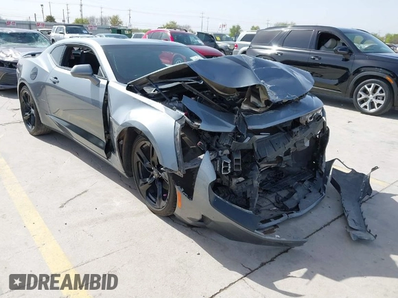 2021 Chevrolet Camaro 1LT z VIN 1G1FB1RX9M0125698, wystawiony jako IAAI lot #41824653 z przebiegiem 69 365 mil mil oraz . Historia ofert i sprzedaży dostępna na DreamBid. Obrazek 1.