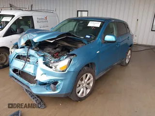 2014 Mitsubishi Outlander Sport ES with VIN 4A4AP3AU5EE028818, listed as a IAAI auction lot 41465951 with 119,577 mi miles. Bid and sale history available at carsss.com. Image 2.