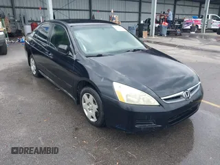 2007 Honda Accord LX z VIN 1HGCM56417A210850, wystawiony jako IAAI lot #42433195 z przebiegiem 286 351 mil mil oraz . Historia ofert i sprzedaży dostępna na DreamBid. Obrazek 1.