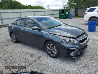 2021 Kia Forte LXS z VIN 3KPF24AD1ME380668, wystawiony jako Copart lot #57884555 z przebiegiem 63 763 mil mil oraz Szkoda całkowita • Salvage title. Historia ofert i sprzedaży dostępna na DreamBid. Obrazek 4.
