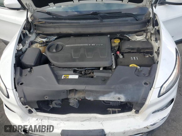 2015 Jeep Cherokee Limited with VIN 1C4PJLDS8FW732276, listed as a Copart auction lot 51364315 with 98,792 mi miles and Salvage Title. Bid and sale history available at DreamBid. Image 13.