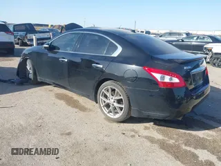2010 Nissan Maxima S z VIN 1N4AA5AP5AC862565, wystawiony jako IAAI lot #41831718 z przebiegiem 147 180 mil mil oraz . Historia ofert i sprzedaży dostępna na DreamBid. Obrazek 3.