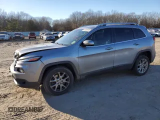 2016 Jeep Cherokee Latitude z VIN 1C4PJLCB4GW274657, wystawiony jako Copart lot #89382675 z przebiegiem 136 447 mil mil oraz Szkoda całkowita • Salvage title. Historia ofert i sprzedaży dostępna na DreamBid. Obrazek 1.