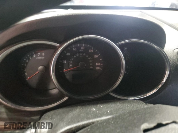 2012 Kia Sorento LX z VIN 5XYKT3A69CG294520, wystawiony jako Copart lot #59002835 z przebiegiem Nie podano mil oraz Czysty tytuł • Clean title. Historia ofert i sprzedaży dostępna na DreamBid. Obrazek 9.