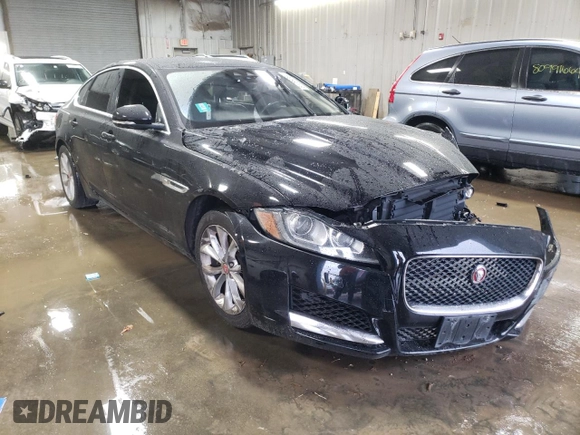2018 Jaguar XF 25t Premium with VIN SAJBJ4FX8JCY54463, listed as a Copart auction lot 81089384 with 90,263 mi miles and Salvage Title. Bid and sale history available at carsss.com. Image 4.