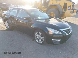 2013 Nissan Altima SV with VIN 1N4BL3AP1DN536533, listed as a IAAI auction lot 41749463 with 110,261 mi miles and . Bid and sale history available at carsss.com. Image 1.