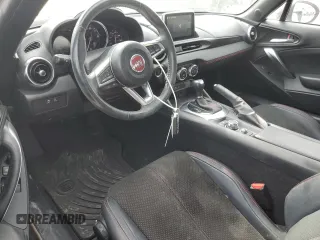 2019 FIAT 124 Spider Urbana Edition z VIN JC1NFAEK9K0143369, wystawiony jako Copart lot #61454334 z przebiegiem 50 353 mil mil oraz Szkody całkowita. Historia ofert i sprzedaży dostępna na DreamBid. Obrazek 8.