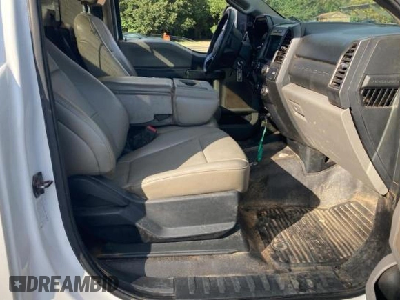 2021 Ford F-350 XL with VIN 1FTRF3A64MEE16457, listed as a Copart auction lot 80541904 with 254,389 mi miles and Clean title. Bid and sale history available at DreamBid. Image 6.
