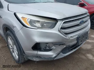 2018 Ford Escape SE with VIN 1FMCU0GD7JUB75362, listed as a IAAI auction lot 41320189 with 67,194 mi miles. Bid and sale history available at carsss.com. Image 18.