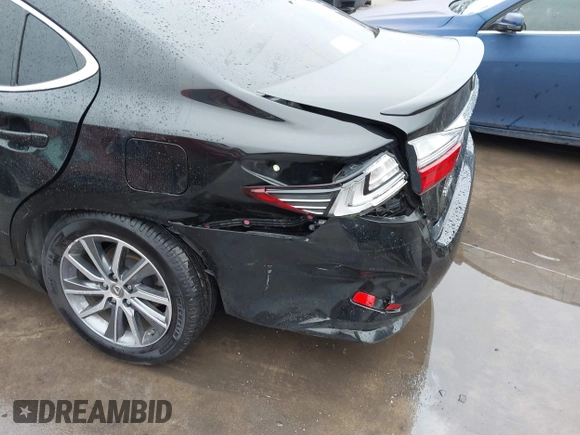 2018 Lexus ES with VIN JTHBW1GG7J2193963, listed as a IAAI auction lot 41894318 with 75,969 mi miles. Bid and sale history available at carsss.com. Image 17.
