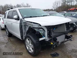 2019 Ford Expedition XLT with VIN 1FMJU1JT0KEA84331, listed as a IAAI auction lot 41800516 with 41,282 mi miles. Bid and sale history available at carsss.com. Image 1.