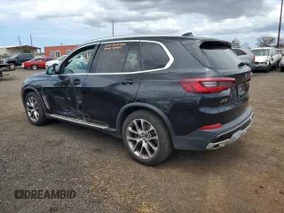2023 BMW X5 xDrive40i with VIN 5UXCR6C06P9P17296, listed as a Copart auction lot 54330925 with 32,167 mi miles and Clean Title. Bid and sale history available at carsss.com. Image 2.