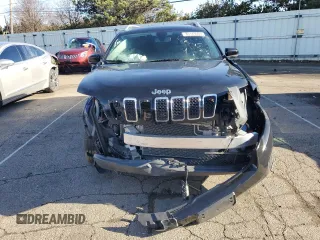 2020 Jeep Cherokee Altitude with VIN 1C4PJMLBXLD513642, listed as a Copart auction lot 85149504 with 73,275 mi miles and Clean Title. Bid and sale history available at carsss.com. Image 5.