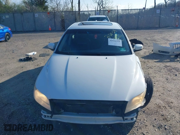 2010 Volvo S80 I6 with VIN YV1960AS0A1127147, listed as a IAAI auction lot 41932324 with 209,194 mi miles. Bid and sale history available at carsss.com. Image 12.