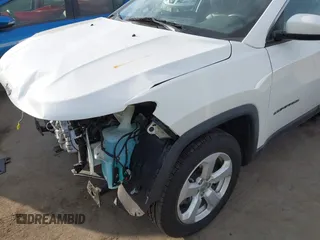 2019 Jeep Compass Latitude with VIN 3C4NJCBB2KT743820, listed as a IAAI auction lot 41692314 with 50,030 mi miles. Bid and sale history available at carsss.com. Image 18.