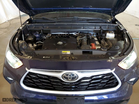2022 Toyota Highlander XLE with VIN 5TDHZRBH8NS566380, listed as a Copart auction lot 52572785 with 109,103 mi miles and Clean Title. Bid and sale history available at carsss.com. Image 12.