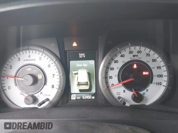 2018 Toyota Sienna SE with VIN 5TDXZ3DC1JS953289, listed as a IAAI auction lot 41525385 with 63,450 mi miles and . Bid and sale history available at DreamBid. Image 7.