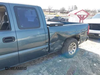 2006 Chevrolet Silverado 1500 Work Truck with VIN 1GCEC19X86Z167990, listed as a IAAI auction lot 41730563 with 165,088 mi miles. Bid and sale history available at carsss.com. Image 6.