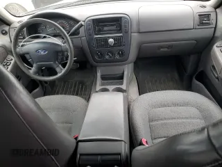 2002 Ford Explorer XLS z VIN 1FMZU62E12UB45918, wystawiony jako Copart lot #50045635 z przebiegiem 240 345 mil mil oraz Szkoda całkowita • Salvage title. Historia ofert i sprzedaży dostępna na DreamBid. Obrazek 8.