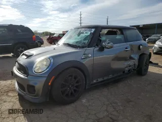 2010 MINI Hardtop S с VIN WMWMF7C59ATZ71513, выставлен на аукционе Copart как лот 52641155 с пробегом 104 786 миль миль и Списание • Salvage title. История ставок и продаж доступна на DreamBid. Изображение 1.