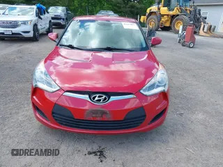 2012 Hyundai Veloster w/Gray Int z VIN KMHTC6AD7CU036446, wystawiony jako IAAI lot #42267057 z przebiegiem 110 564 mil mil oraz . Historia ofert i sprzedaży dostępna na DreamBid. Obrazek 6.