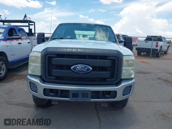 2011 Ford F-250 XL z VIN 1FT7W2B6XBEC15207, wystawiony jako IAAI lot #42484763 z przebiegiem 84 620 mil mil oraz . Historia ofert i sprzedaży dostępna na DreamBid. Obrazek 12.
